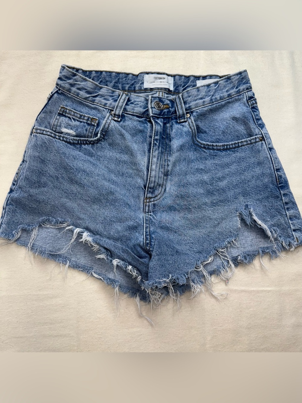 Cotton On Women’s Denim Shorts Size 6 Light Wash Distressed Raw Hem Cutoffs